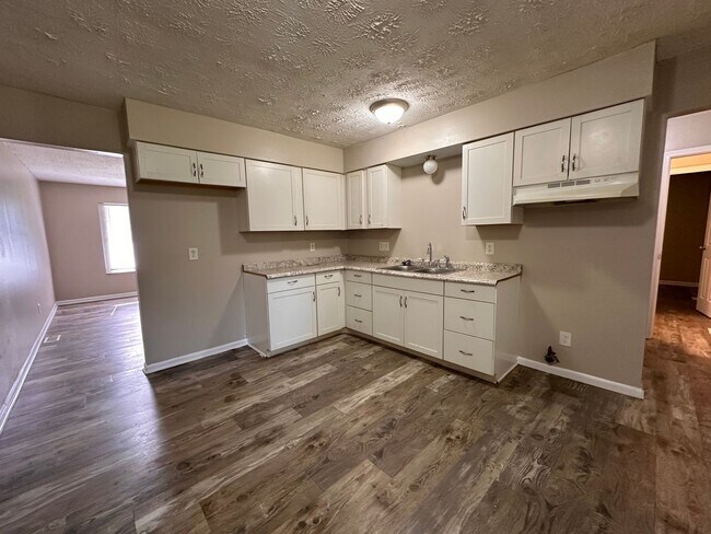 Building Photo - 9630 Downes Ct