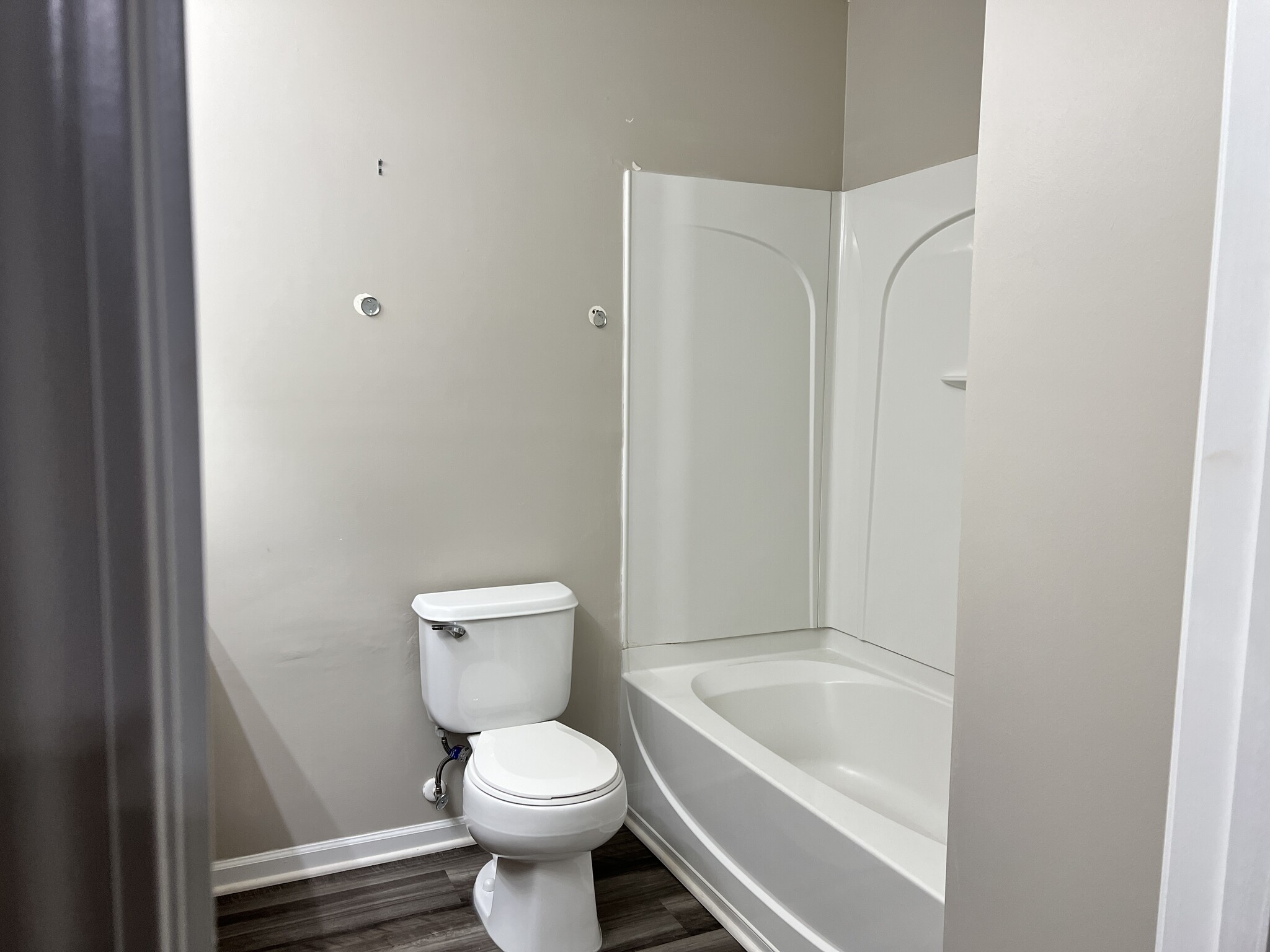 Building Photo - 5580 Farm House Trl
