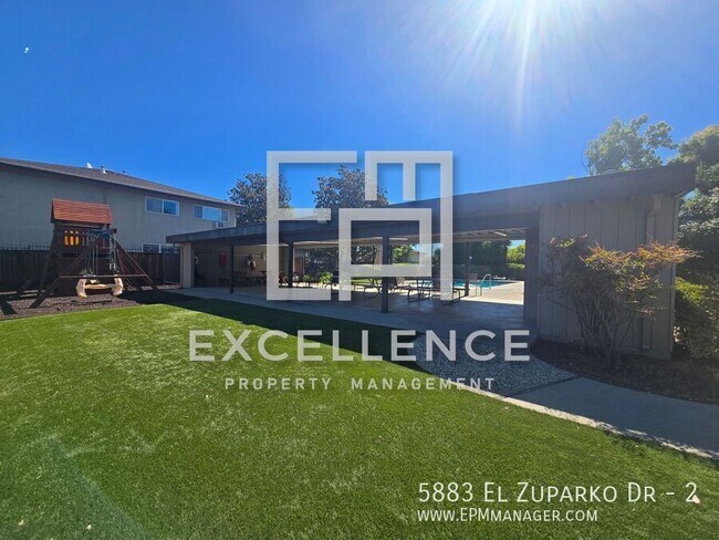 Building Photo - 5883 El Zuparko Dr