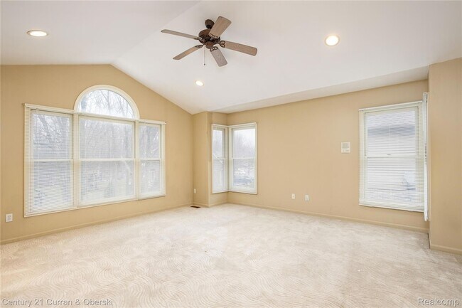 Building Photo - 42104 Echo Forest Dr
