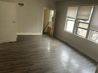 Building Photo - 2421 S 5th Pl