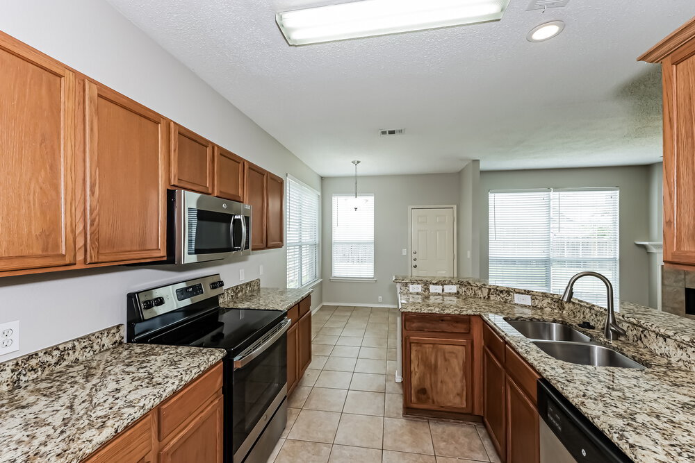 Building Photo - 3000 Vicksburg Ln