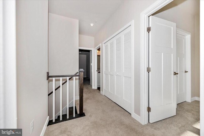 Building Photo - 195 Bel Aire Ln