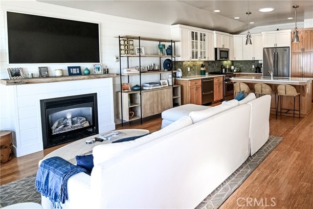 Building Photo - 2814 Studio Dr