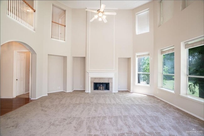 Building Photo - 2603 Santa Monica St