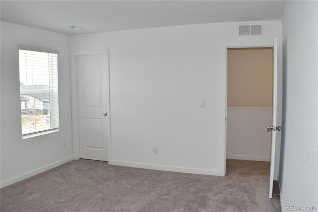 Building Photo - 7864 Desert Wrangler Dr