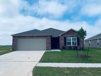 Building Photo - Newer home + 4 bed + 2 bath + Tuttle Schools