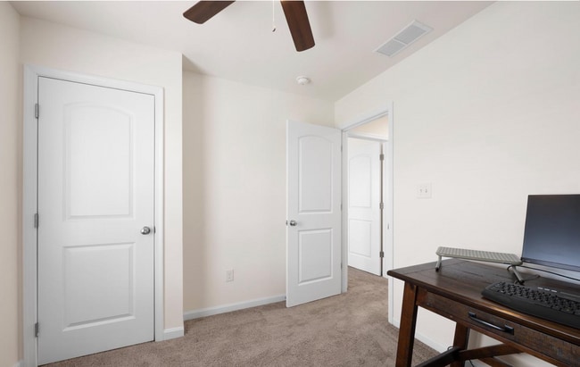 Building Photo - A Beautiful 3 Bedroom End Unit Townhouse