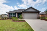 Building Photo - 3 bed/ 2 bath/ 2000 sq ft with lawn care i...