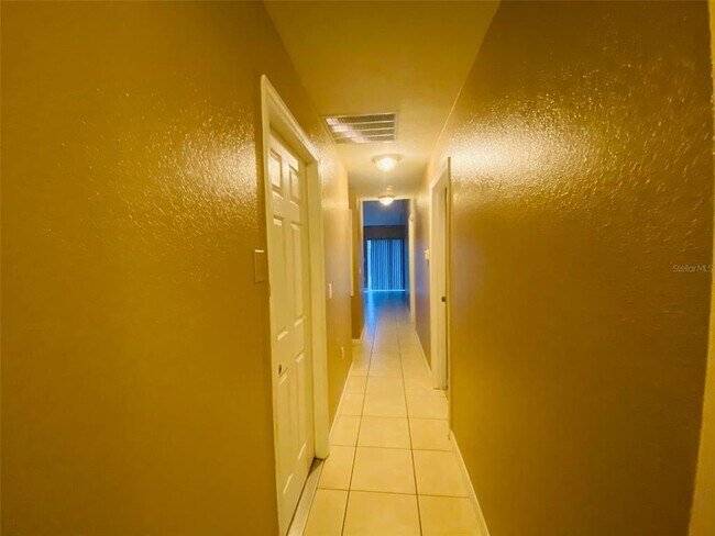 Building Photo - 502 Albatross Dr