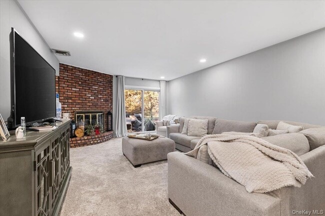 Building Photo - 29 Joyce Ln