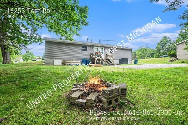 Building Photo - 16253 Taft Rd