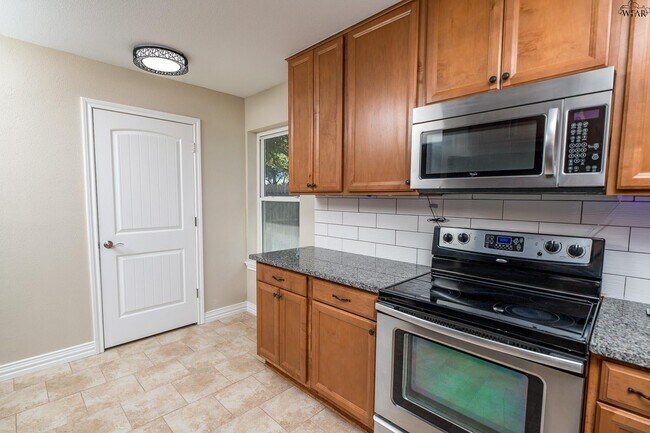 Building Photo - 1046 Jan Lee Dr