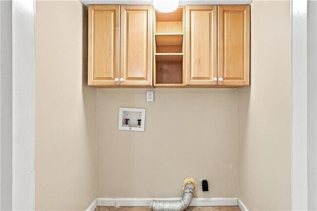 Building Photo - 6776 Tilton Ln NW