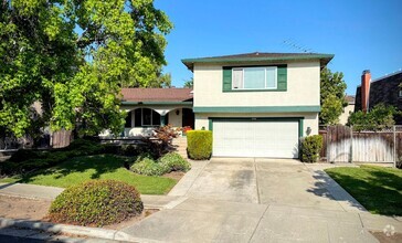 Building Photo - 3BD/2BA Tri-Level Updated Home & Walkable ...