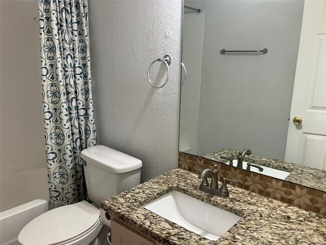 Building Photo - 1209 Wood Creek Dr