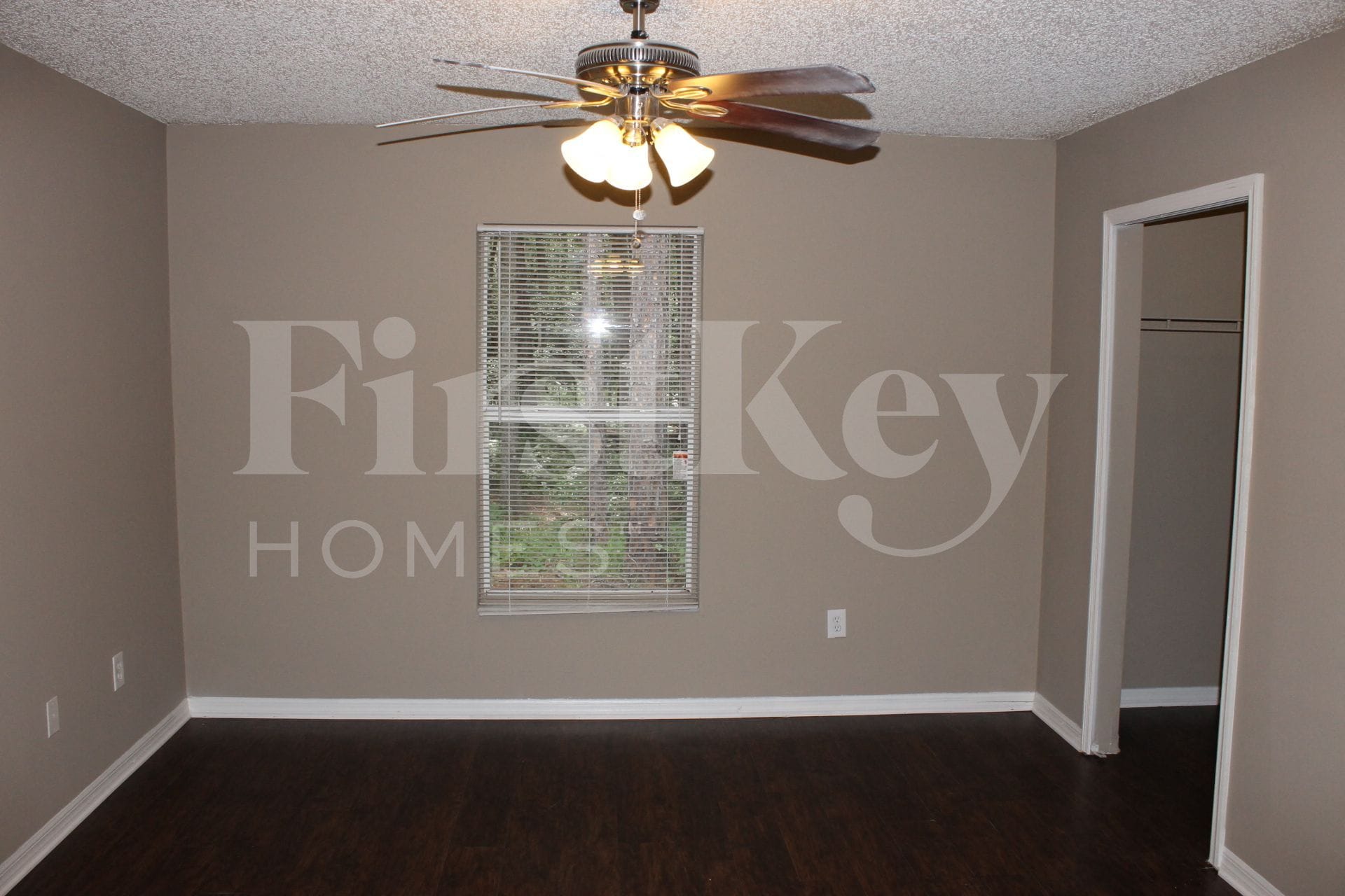 Building Photo - 14936 SE 25 Pl