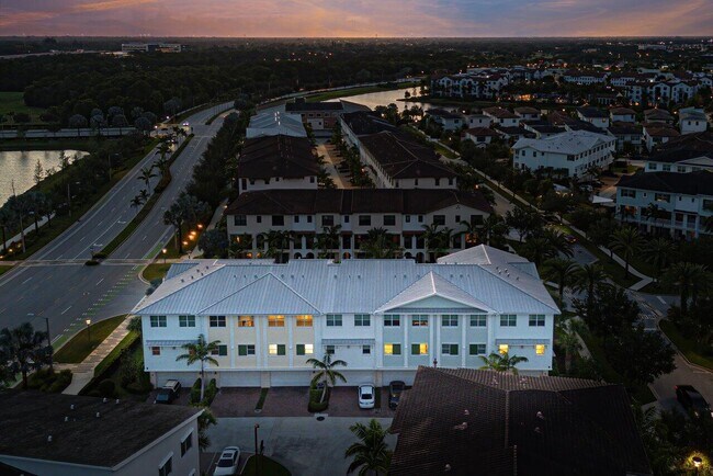 Building Photo - 7114 Edison Pl