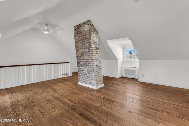 Building Photo - 18 Maiden Ln