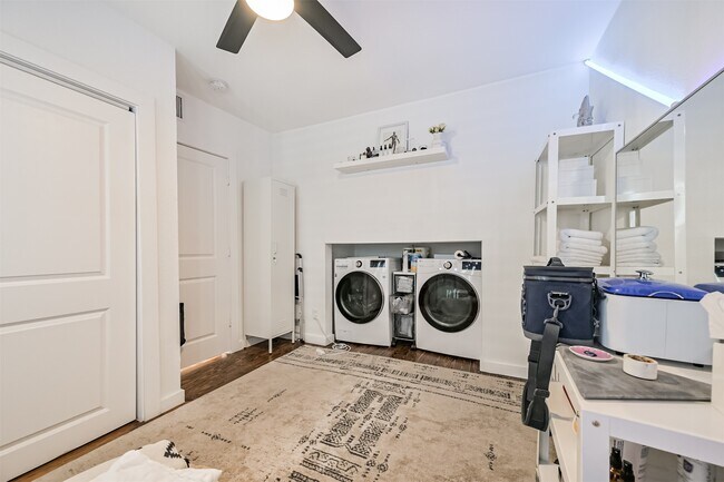 Building Photo - 415 Fairview St