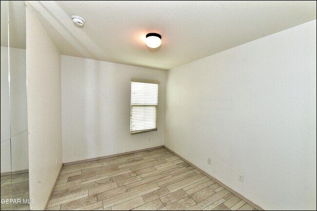 Building Photo - 872 Colbert Shapleigh Pl