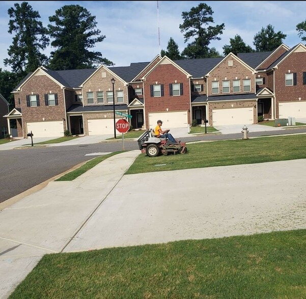 Building Photo - 263 COOLWATER LN