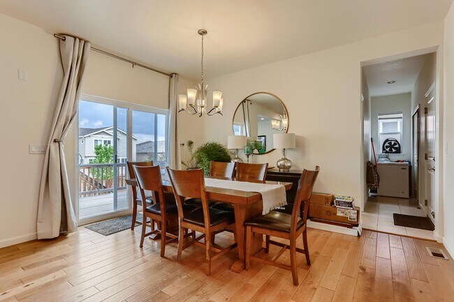Building Photo - Stunning Newer-Built Home in Desirable Pal...