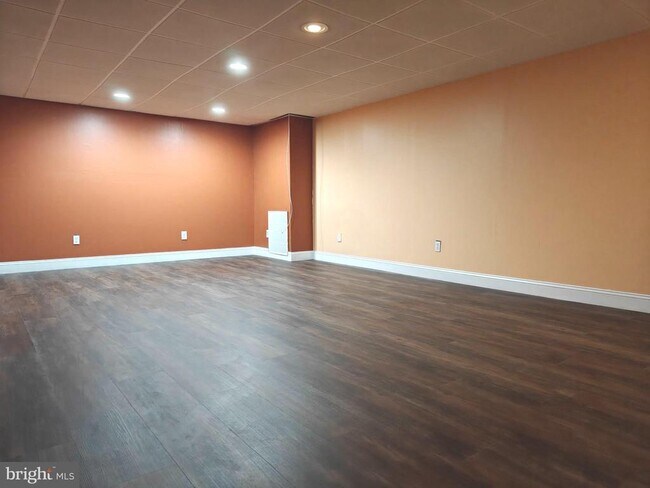 Building Photo - 104 Coventry Way