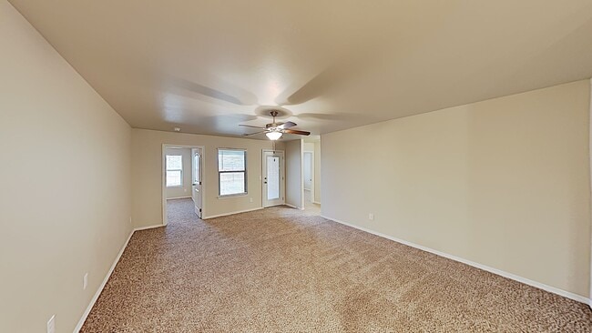 Building Photo - Very Nice 3 bedroom 2 bath home in MWC sch...