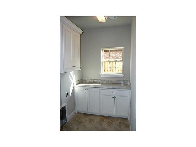 Building Photo - Beautiful Home in Stonebridge Meadows!