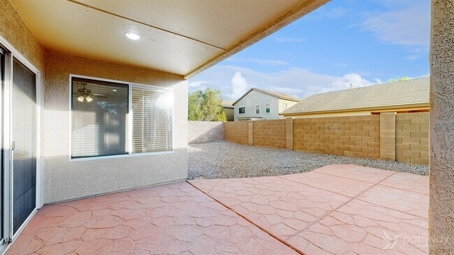 Building Photo - 44336 W McClelland Dr