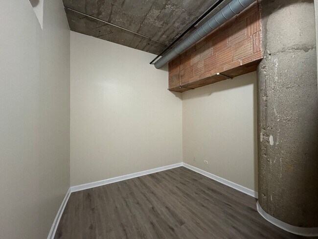 Building Photo - 1516 S Wabash Ave
