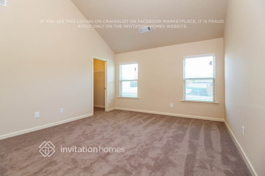 Building Photo - 3670 Brookhollow Dr