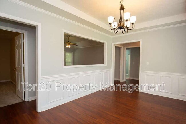 Building Photo - 2234 Birchwood Dr