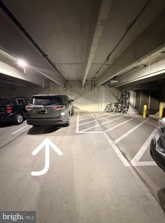 Building Photo - 35 E All Saints St