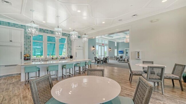 Building Photo - 10105 Canaveral Cir