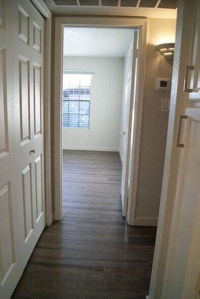 Building Photo - 5950 N 78th St