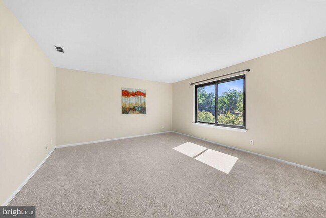 Building Photo - 124 Kirkbride Rd