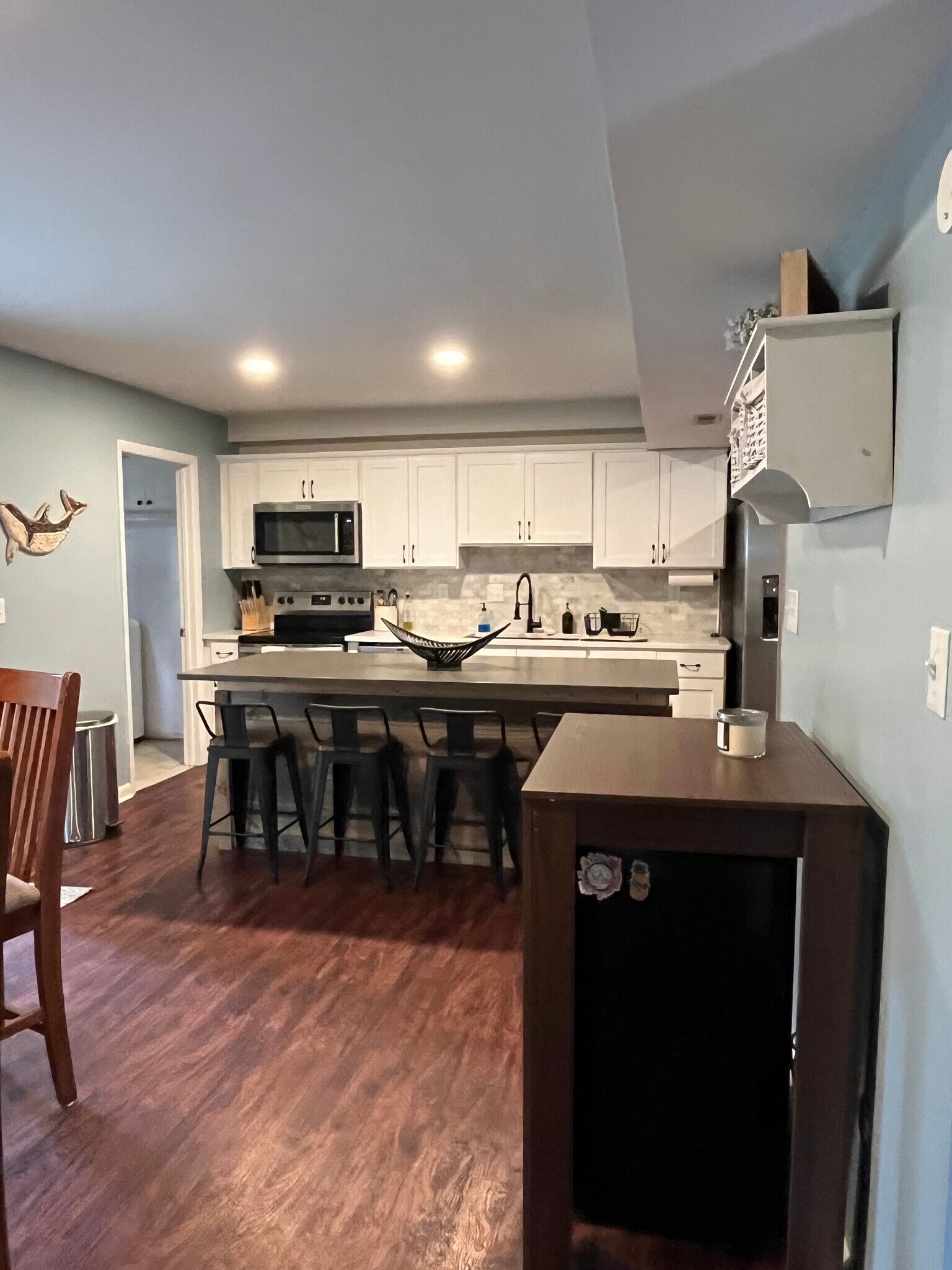 Kitchen - updated refrigerator - 3751 Pendleton Ave