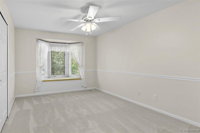 Building Photo - 5648 Whitfield Dr