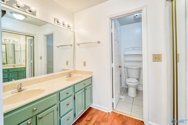 Building Photo - 212 Green Springs Ln