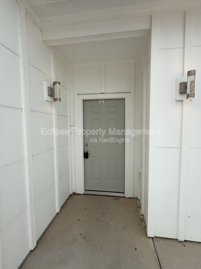 Building Photo - 147 Buena Vista Dr