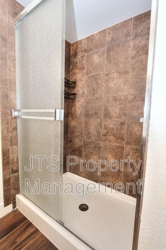 Building Photo - 8128 Sunrise E Way