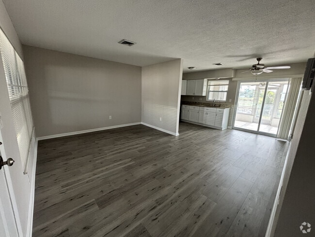 Building Photo - 169 Golf Club Ln