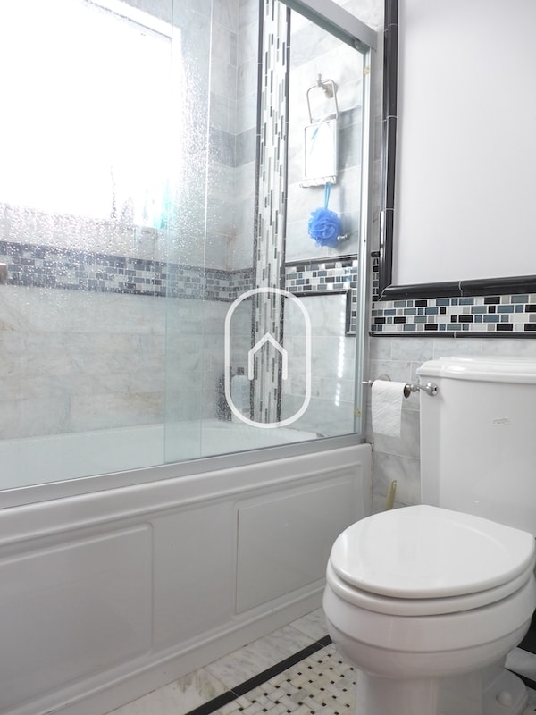 Building Photo - 117 Nonantum St