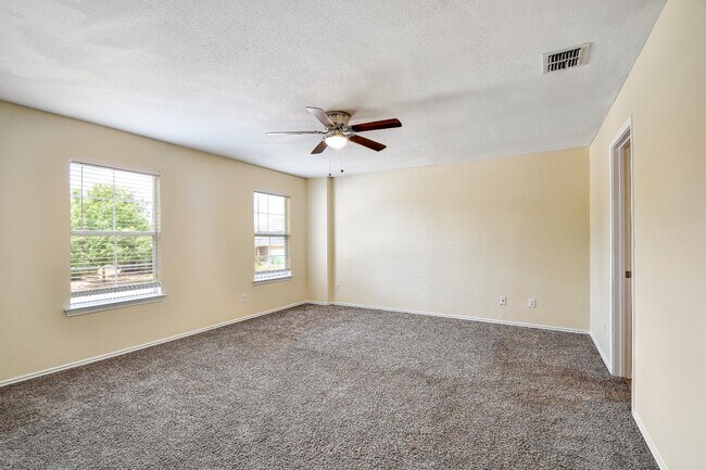 Building Photo - 410 Cardinal Way