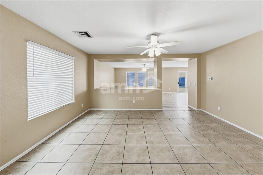 Building Photo - 494 W Great White St