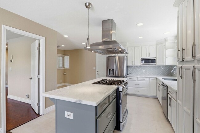 Building Photo - Beautifully Updated 5BD Home in Campbell with Remodeled Kitchen
