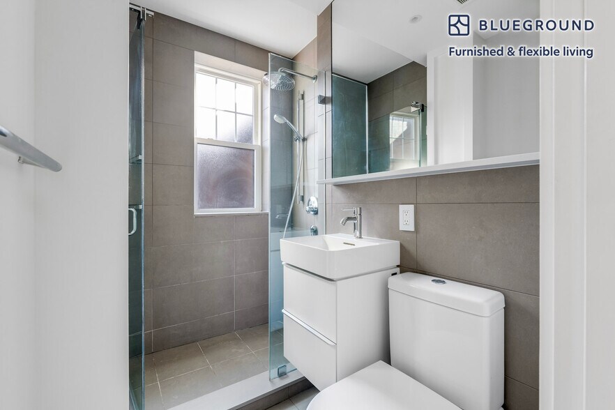 Building Photo - 19 Forest St