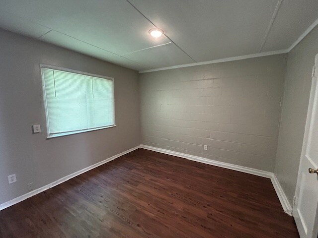 Building Photo - 1213 Gatewood Ave